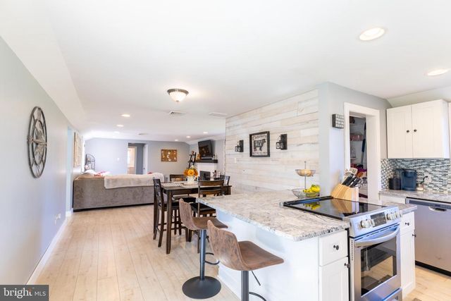 1023 LANSDALE AVE, Lansdale, PA 19446