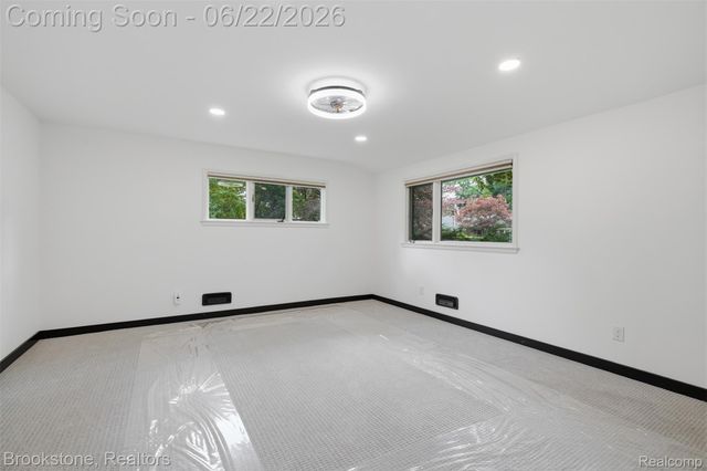 4190 Valley Forge Road, Bloomfield Hills, MI 48301