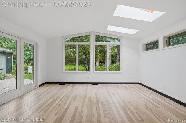 4190 Valley Forge Road, Bloomfield Hills, MI 48301