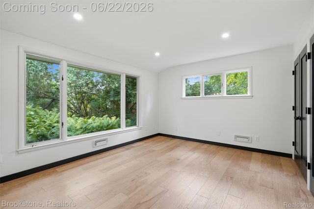 4190 Valley Forge Road, Bloomfield Hills, MI 48301