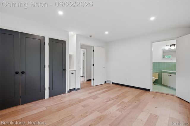 4190 Valley Forge Road, Bloomfield Hills, MI 48301