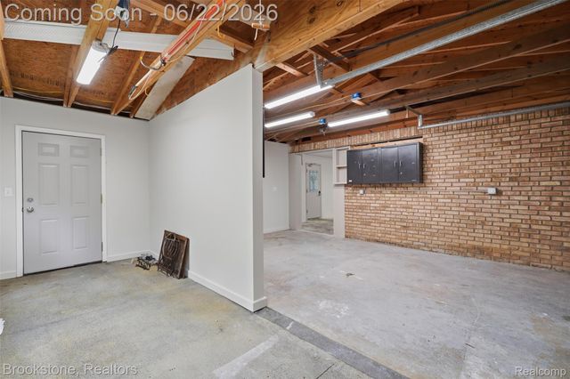 4190 Valley Forge Road, Bloomfield Hills, MI 48301