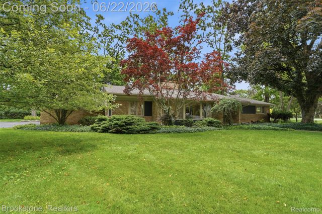 4190 Valley Forge Road, Bloomfield Hills, MI 48301
