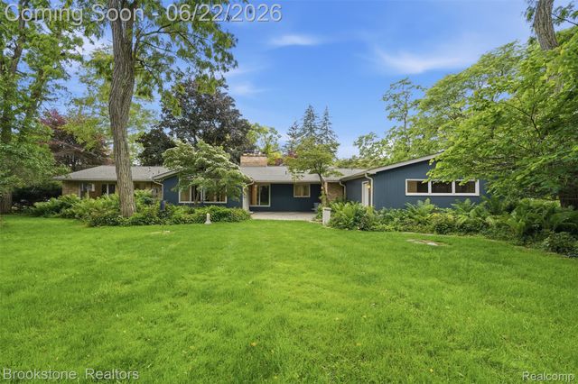 4190 Valley Forge Road, Bloomfield Hills, MI 48301