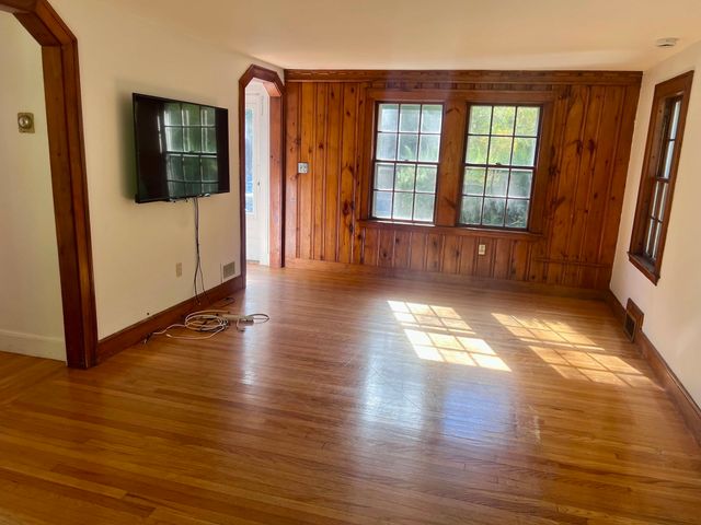47 Wood St., Lexington, MA 02421