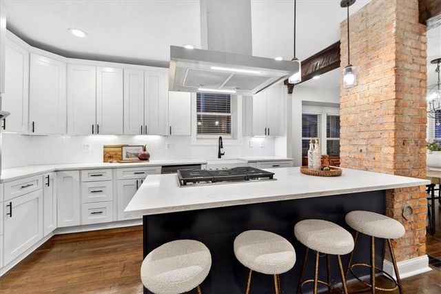 7414 Jarboe Street, Kansas City, MO 64114