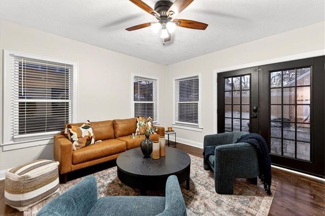 7414 Jarboe Street, Kansas City, MO 64114