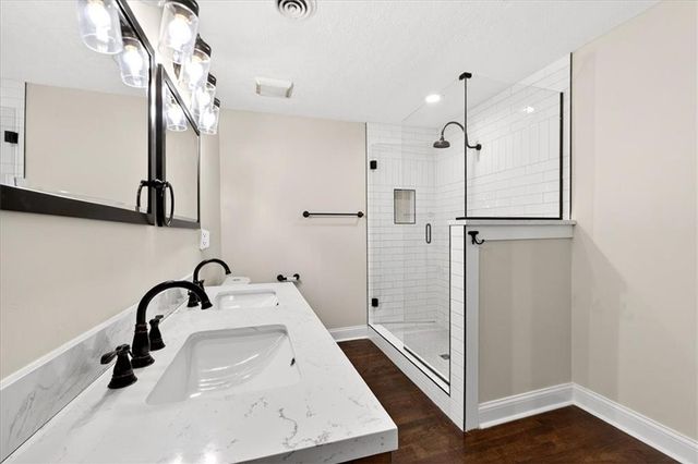 7414 Jarboe Street, Kansas City, MO 64114