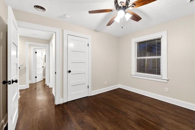 7414 Jarboe Street, Kansas City, MO 64114