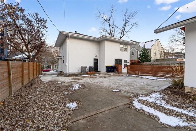 7414 Jarboe Street, Kansas City, MO 64114