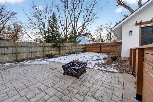 7414 Jarboe Street, Kansas City, MO 64114