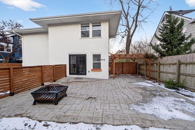 7414 Jarboe Street, Kansas City, MO 64114