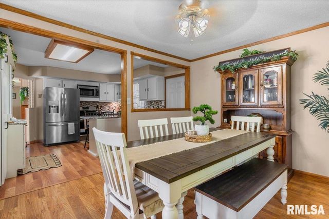 5260 RIVER VIEW Road, Riverton, IL 62561