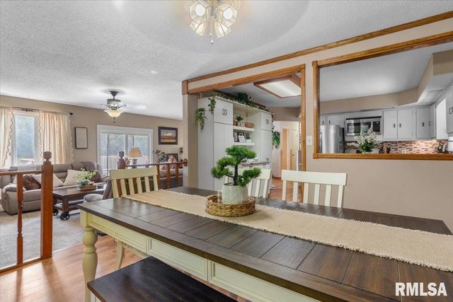 5260 RIVER VIEW Road, Riverton, IL 62561
