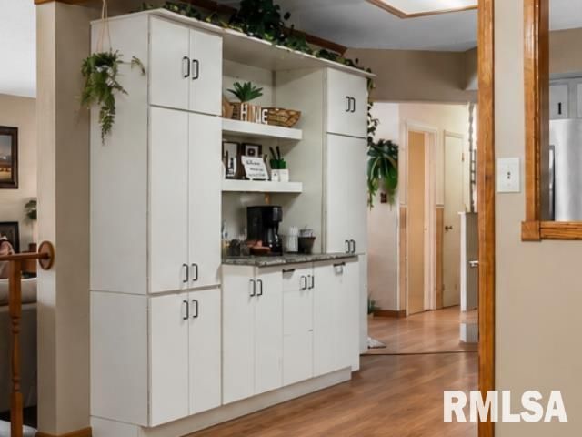 5260 RIVER VIEW Road, Riverton, IL 62561