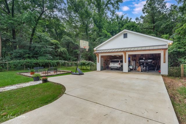 2147 Pine Hill Road, Shreveport, LA 71107