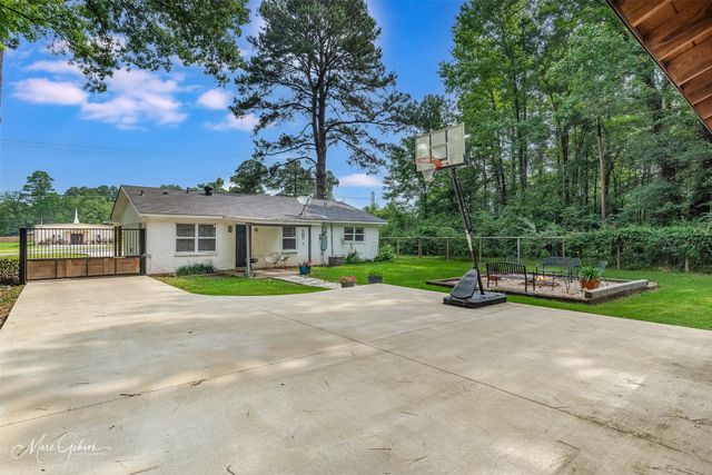 2147 Pine Hill Road, Shreveport, LA 71107