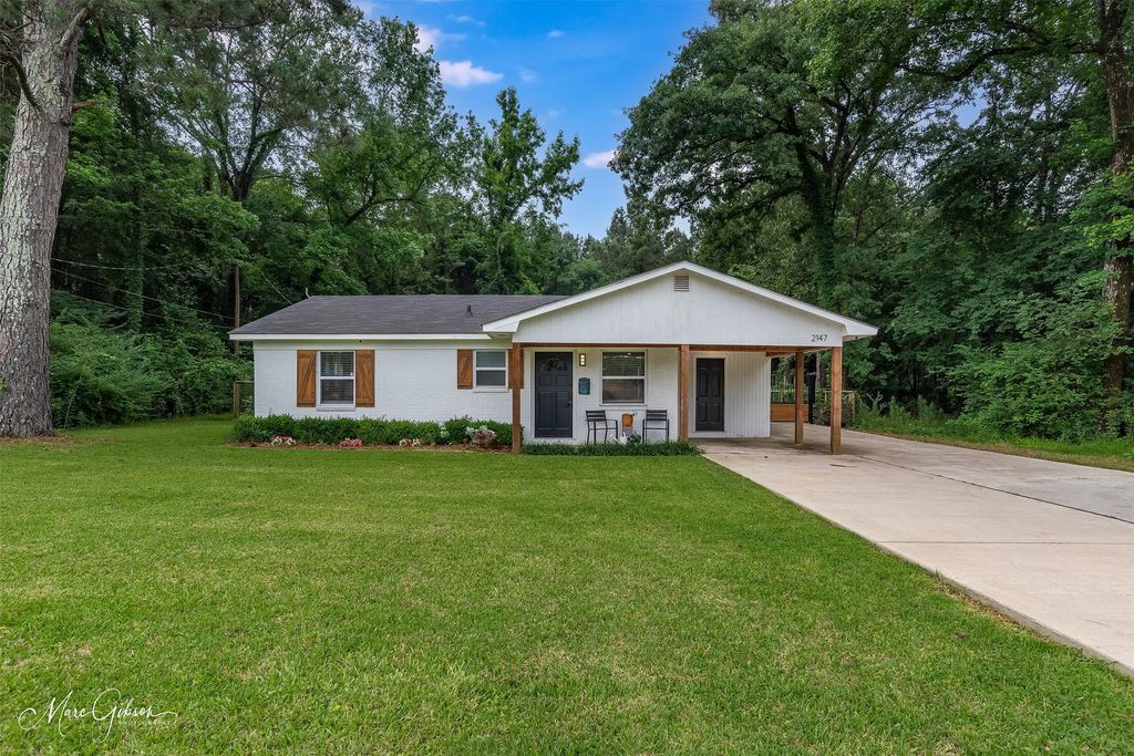 2147 Pine Hill Road, Shreveport, LA 71107
