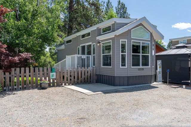 137 S TALL PINE Loop, Usk, WA 99180