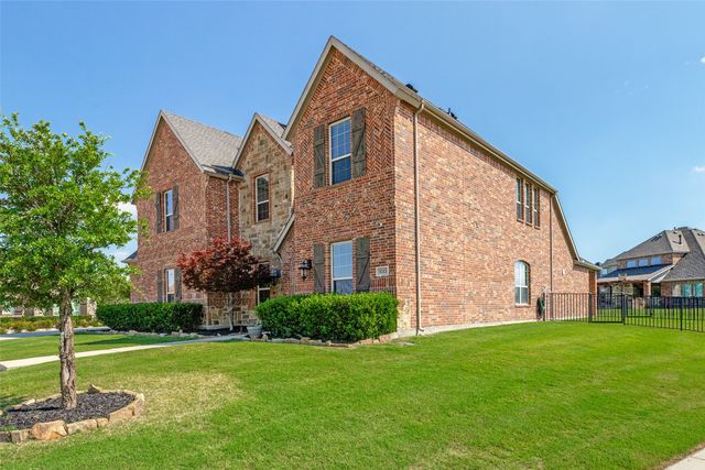 1212 Karsten Ridge Pass, Gunter, TX 75058