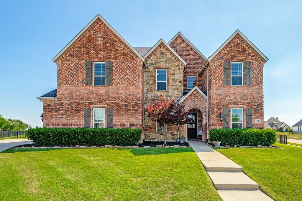 1212 Karsten Ridge Pass, Gunter, TX 75058