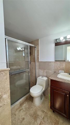 17021 N Bay Road 1015, Sunny Isles Beach, FL 33160