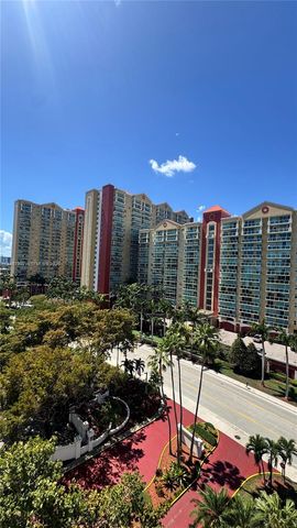 17021 N Bay Road 1015, Sunny Isles Beach, FL 33160