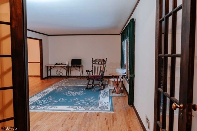 4 Hickory Ln, Readington Twp., NJ 08889