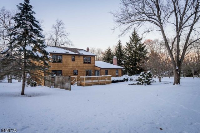 4 Hickory Ln, Readington Twp., NJ 08889