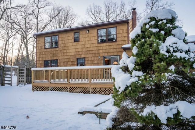 4 Hickory Ln, Readington Twp., NJ 08889