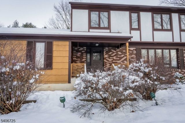 4 Hickory Ln, Readington Twp., NJ 08889