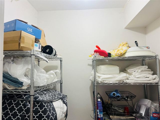 5225 Collins Ave 914, Miami Beach, FL 33140