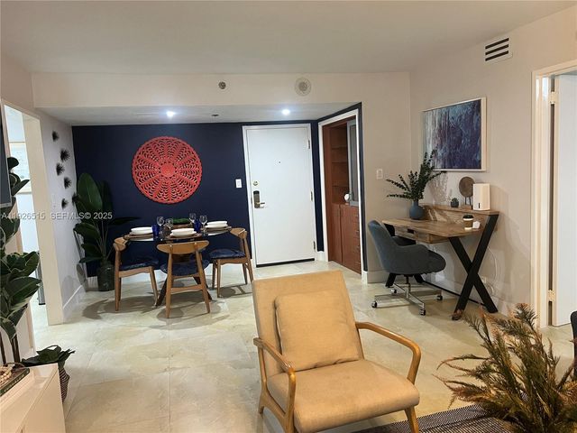 5225 Collins Ave 914, Miami Beach, FL 33140
