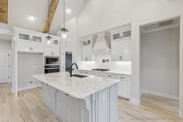 711 E 149th Street S, Glenpool, OK 74033