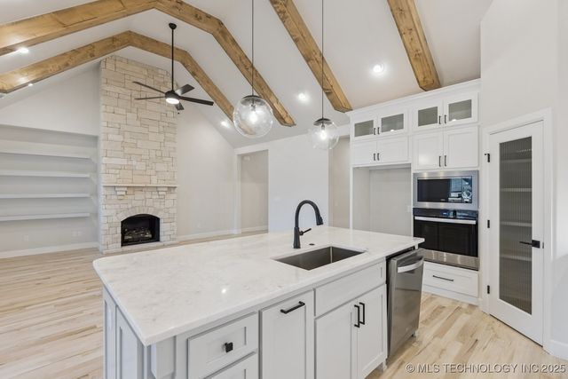 711 E 149th Street S, Glenpool, OK 74033