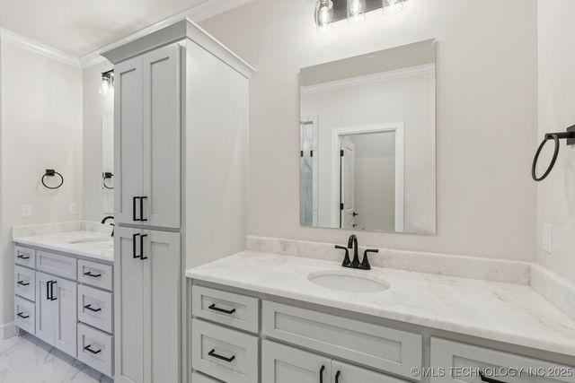 711 E 149th Street S, Glenpool, OK 74033