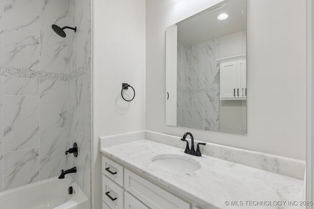 711 E 149th Street S, Glenpool, OK 74033