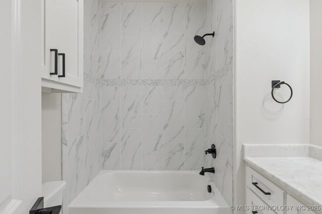 711 E 149th Street S, Glenpool, OK 74033