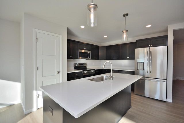 1007 Elderberry ROAD, Oconomowoc, WI 53066