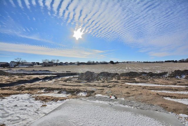 1007 Elderberry ROAD, Oconomowoc, WI 53066