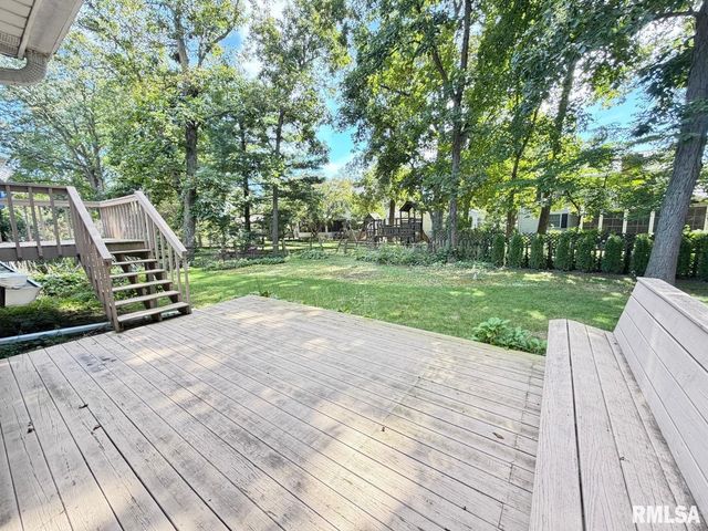 4804 W KNOBOAK Drive, Peoria, IL 61615