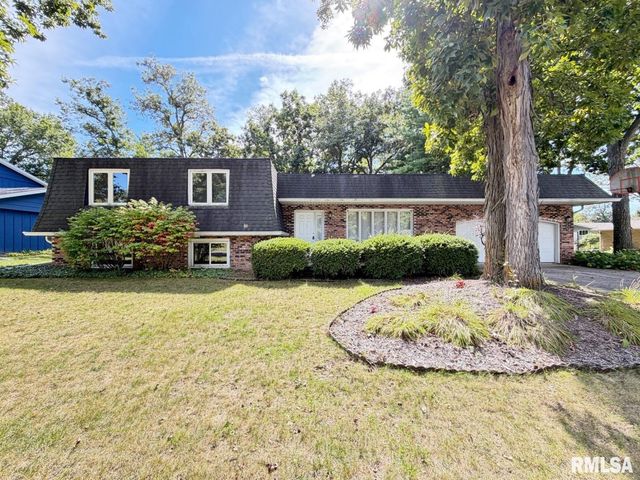 4804 W KNOBOAK Drive, Peoria, IL 61615