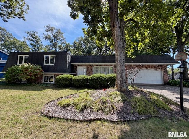4804 W KNOBOAK Drive, Peoria, IL 61615