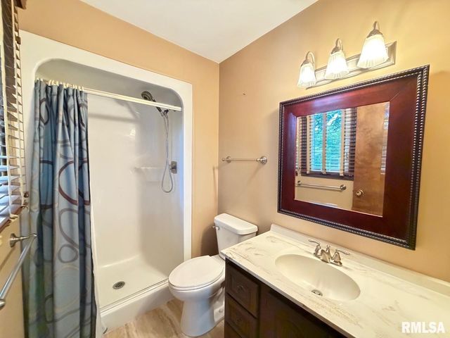4804 W KNOBOAK Drive, Peoria, IL 61615
