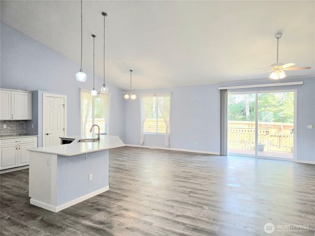 861 Willow Court SW, Ocean Shores, WA 98569