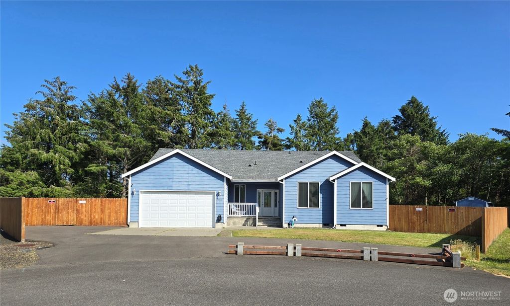 861 Willow Court SW, Ocean Shores, WA 98569