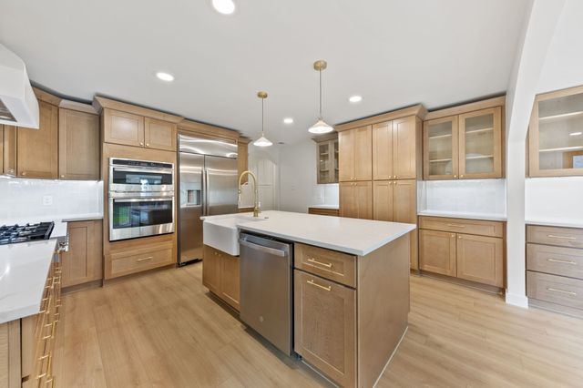 1425 Tiffany Forest Lane, Grapevine, TX 76051