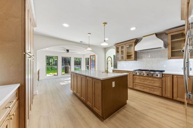 1425 Tiffany Forest Lane, Grapevine, TX 76051