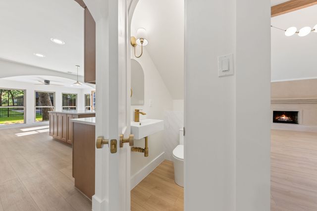 1425 Tiffany Forest Lane, Grapevine, TX 76051