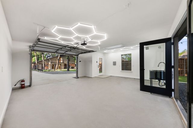 1425 Tiffany Forest Lane, Grapevine, TX 76051